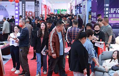 曲靖家装展会现场展商云集推出优惠吸引观众